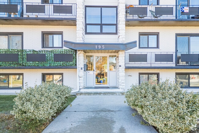 Building Photo - 195-210 5th Ave