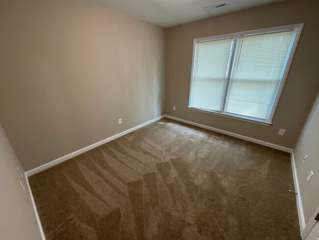 Foto del edificio - 2553 Old Mill Rd