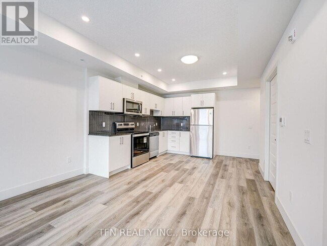 Building Photo - 107 Roger St