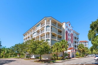 Building Photo - 800 Del Rio Way