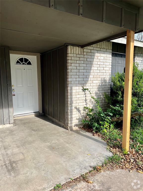 Building Photo - 4418 Dove Dr
