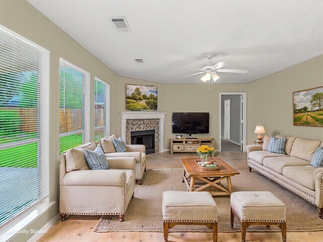 Building Photo - 2026 Mossy Trail Dr