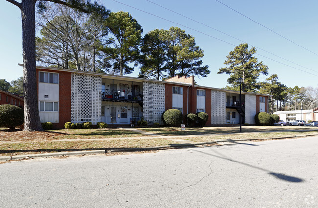 Building Photo - Smithdale Apartments