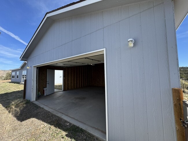 Building Photo - 37 Rd 2393