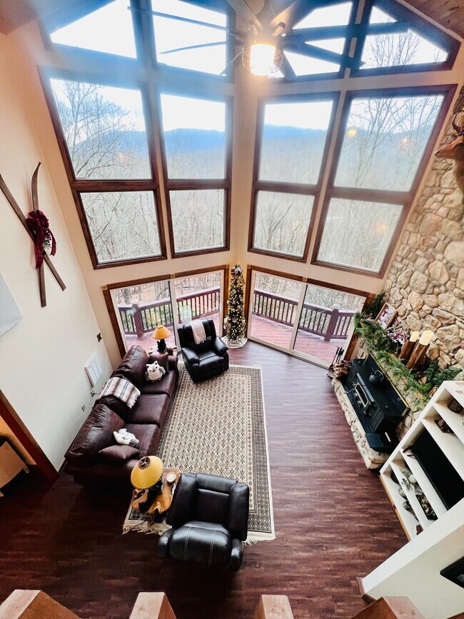 Building Photo - 324 Buckeye Ln