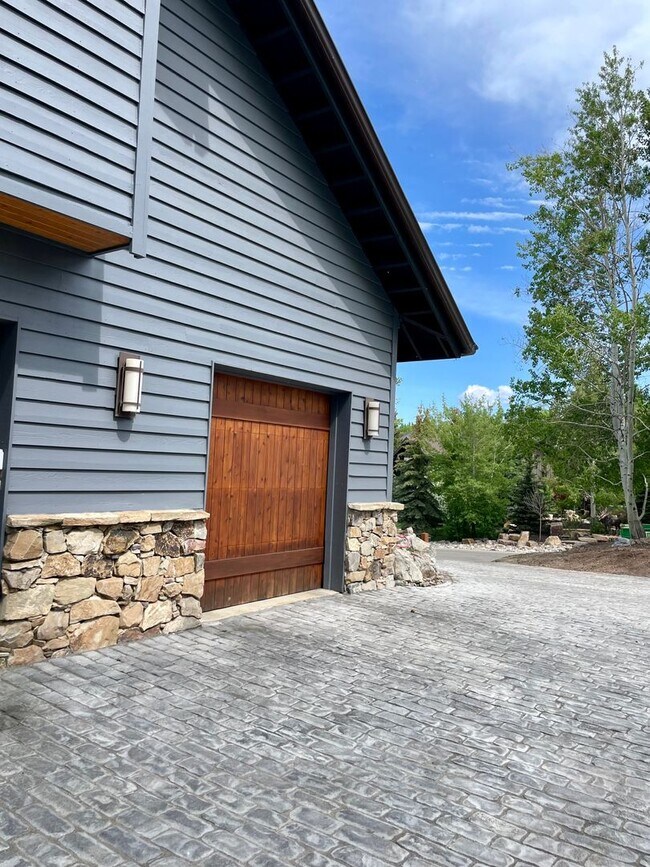 Foto del edificio - Walkout apartment - Fairway hills in Park Meadows