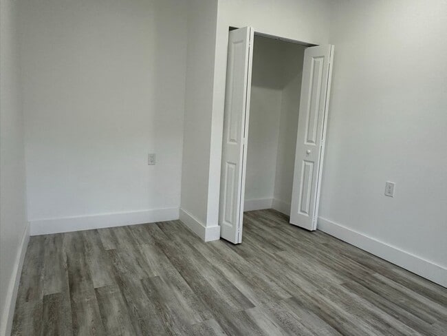 Foto del edificio - 901 NW 46th St