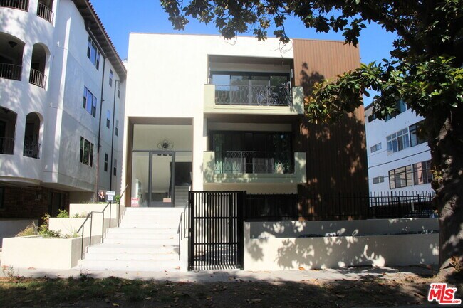 Foto del edificio - 322 S Swall Dr
