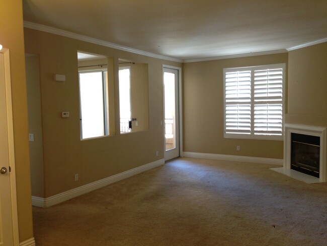 Foto del edificio - ***GORGEOUS 2 BED 2BATH CONDO***DEL MAR***...