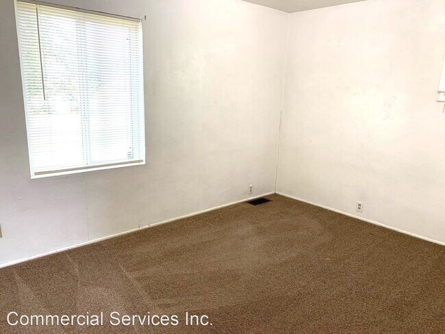 Foto del edificio - 3 br, 1.5 bath House - 5575 CY Ave