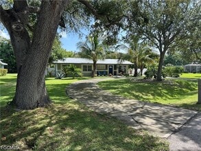 Building Photo - 1343 Woodmere Ln
