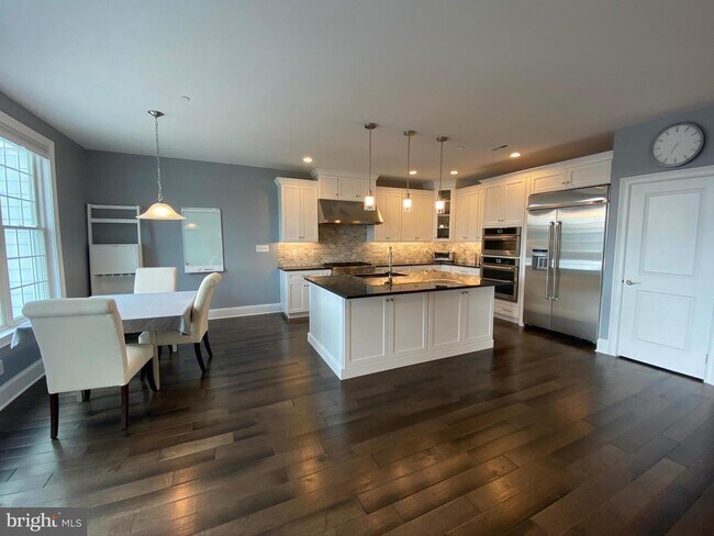 Foto del edificio - 3822 Meadow View Farm Rd