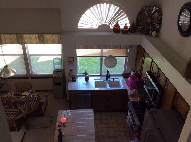 Foto del edificio - 6658 Jackson Ln