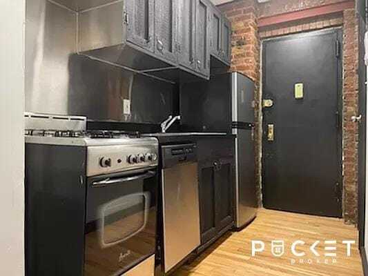 Primary Photo - 520 E 14th St