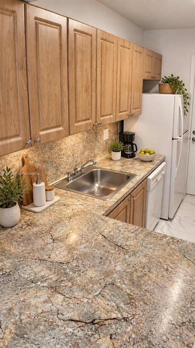 Foto del edificio - 1400 NE 55th St