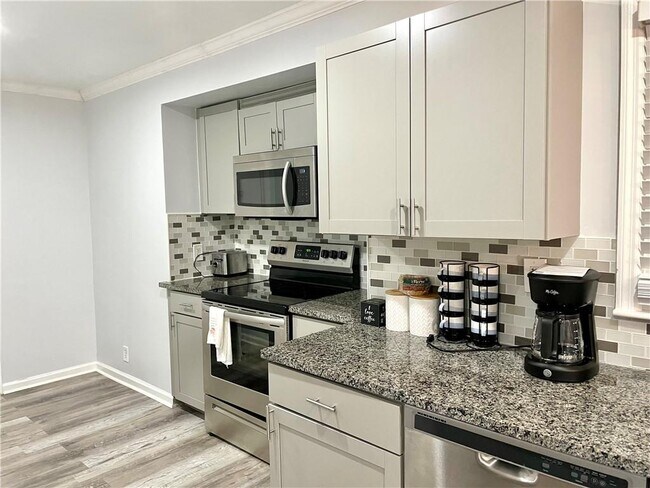 Foto del edificio - 6068 Tracy Valley Dr NW