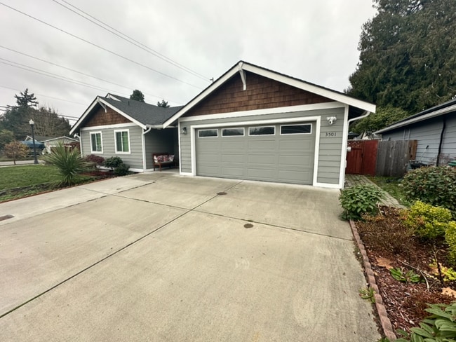 Building Photo - 3501 Springbrook Ln