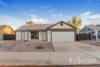 Building Photo - 673 E Estrella Dr