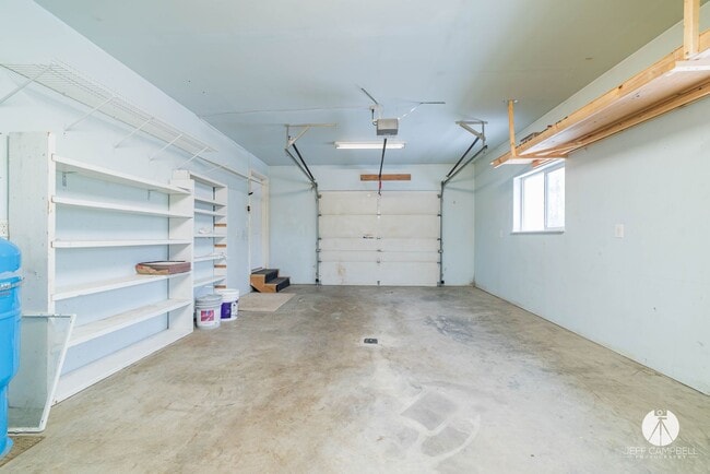 Building Photo - 1100 W Nugget Ave