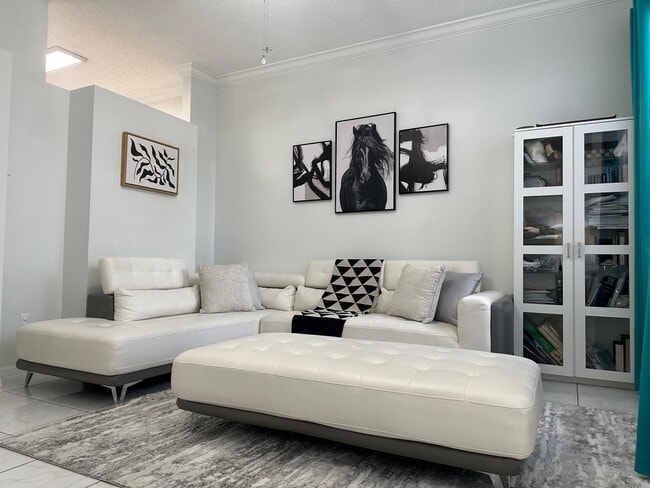 Foto del edificio - 717 Lake Wellington Dr