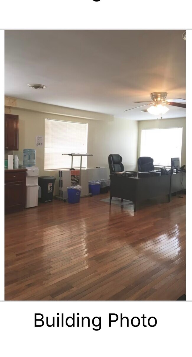 Foto del edificio - 1014 E 82nd St