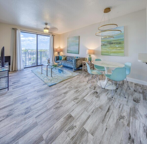 Building Photo - 511 Lucerne Ave