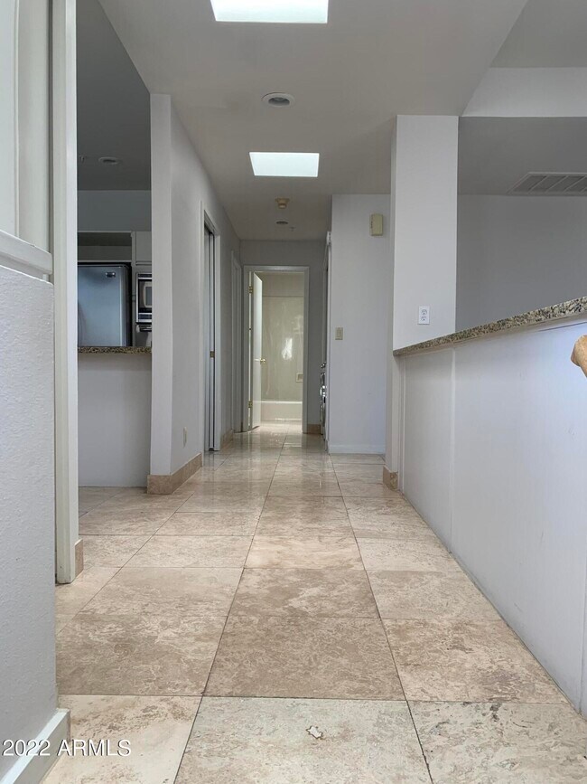 Building Photo - 7700 E Gainey Ranch Rd