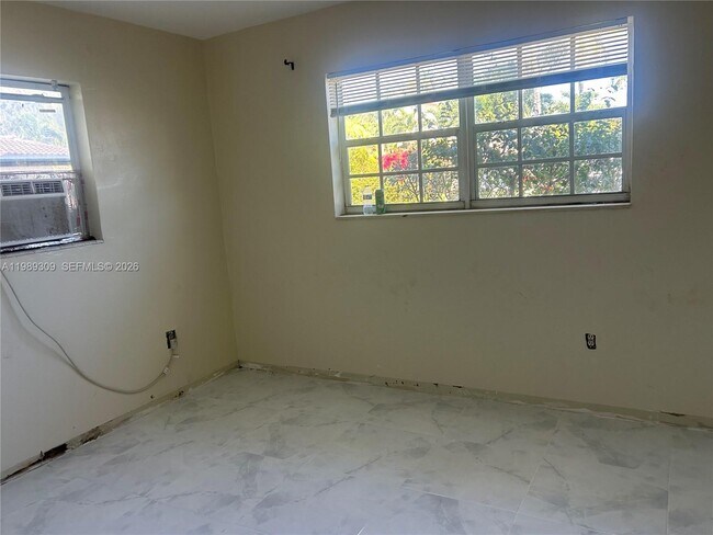 Foto del edificio - 15020 NE 6th Pl