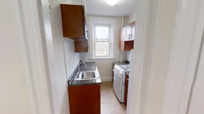 Building Photo - 1109 Boylston St