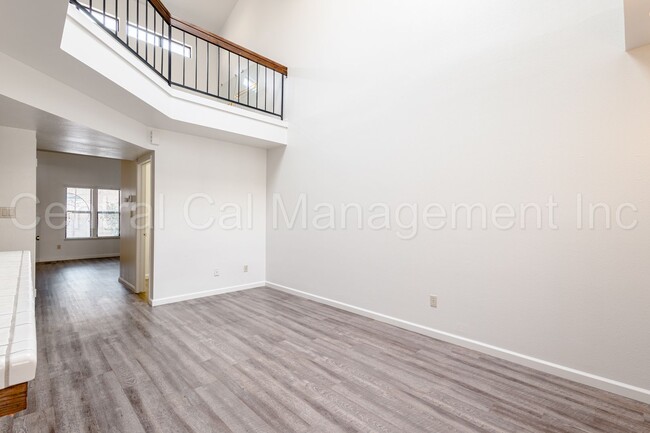 Foto del edificio - 3 Bedroom/2.5 Bath Townhome - $1995 per mo...