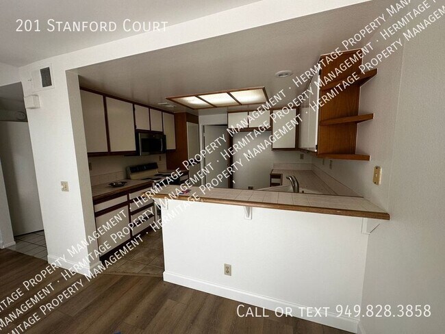 Foto del edificio - 2 Bedroom 1 and 1/2 bath condo