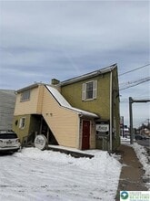 Building Photo - 100 W Main St