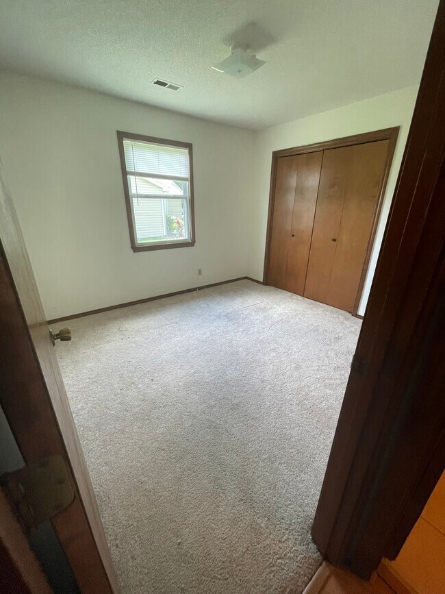 Building Photo - 160 N Moonglow Ln