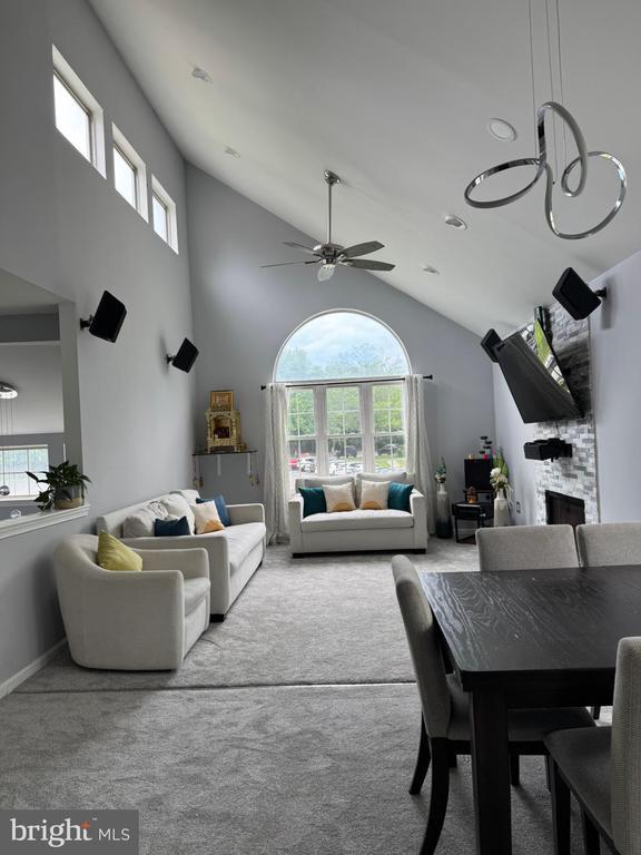 Foto del edificio - 23 Powell Ct