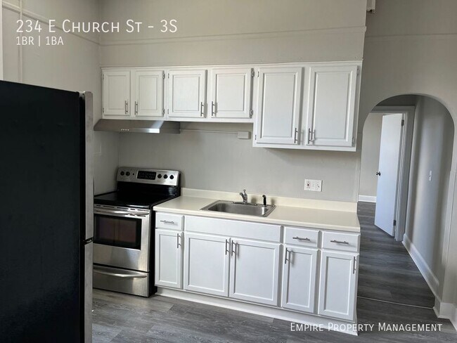 Building Photo - 1 bedroom/1 bathroom available in Slatington!