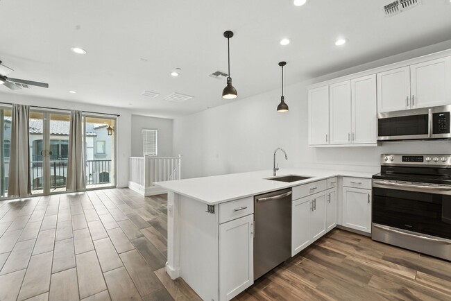 Foto del edificio - Like Brand New Luxurious Modern 3 Bedroom ...