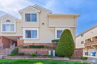 Building Photo - 2908 Madaline Dr
