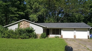 Building Photo - 124 Oaklawn Dr