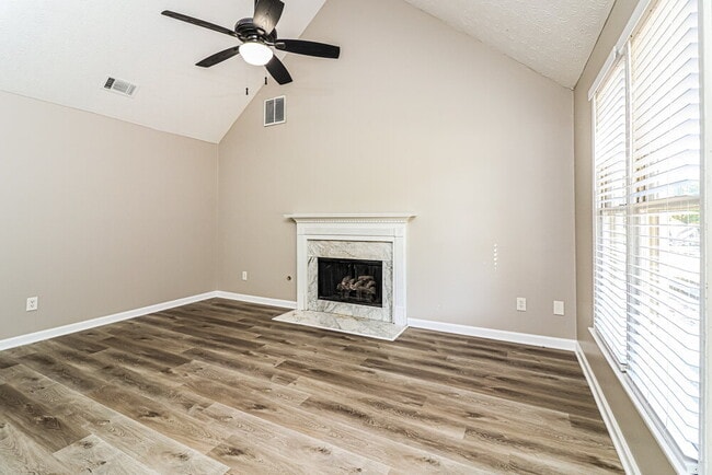 Foto del edificio - 109 Aztec Way SE