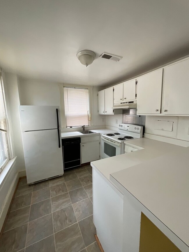 Photo - Adorable One Bedroom in Historic Downtown Portsmouth Apartment