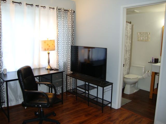 Building Photo - 625 E Del Mar Blvd