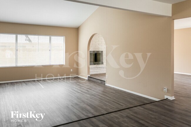 Foto del edificio - 5015 W Mercer Ln