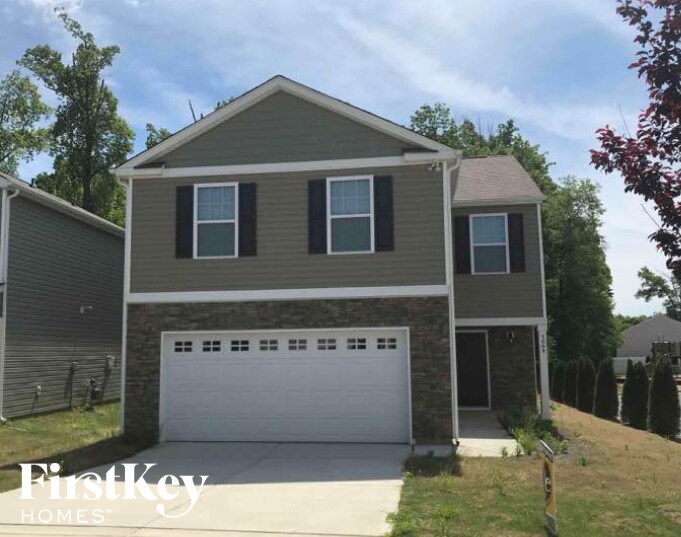 3068 Green Apple Dr, Dallas, NC 28034 House for Rent in Dallas, NC