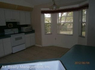 Building Photo - 11267 Tuscanny Spring Hill Fl 2/2/1 1100 s...