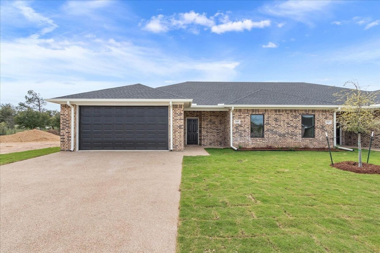 Foto principal - Residences at Windmill Preserve