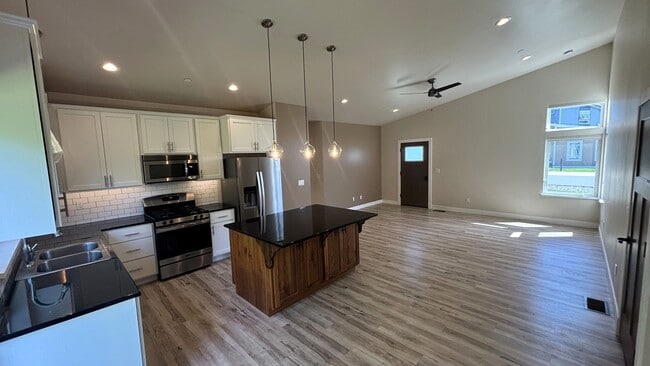 Building Photo - Senior Living Community (55+) - Built In 2...