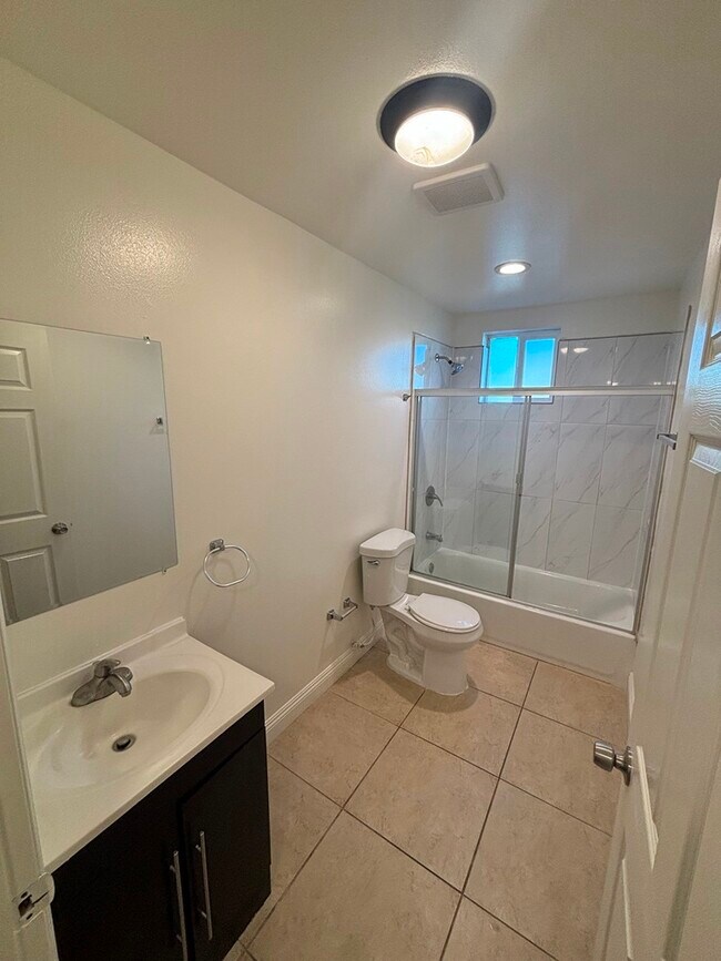 Foto del edificio - 539 W 93rd St