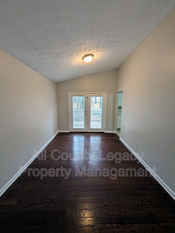 Building Photo - 1063 Chisholm Way NW