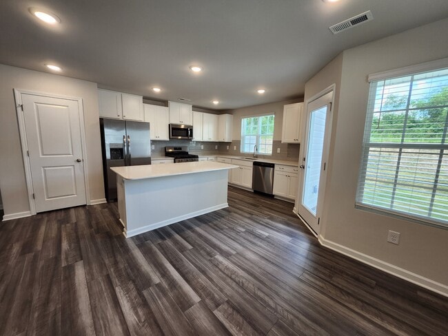 Building Photo - 936 Powder Crk Dr