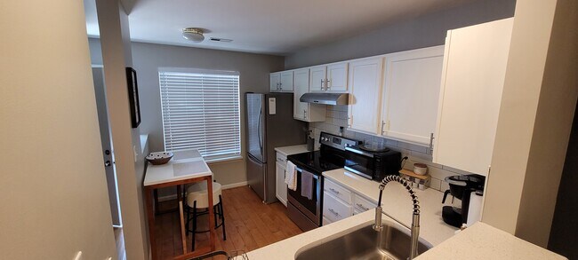 Building Photo - 3722 Winborne Ln